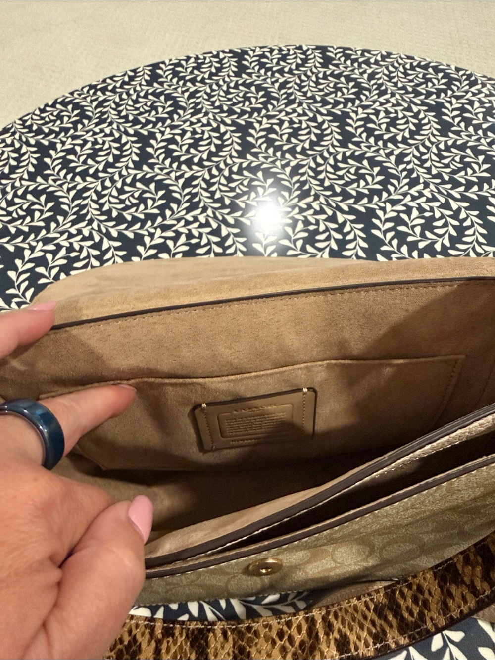 Coach Cream and Brown Signature Saddle Crossbody Bag - Picture 4 of 4